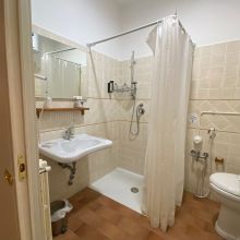 Farm stay Piazza Armerina_classic room_bath